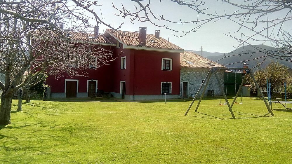 Apartamentos Rurales Ovio Llanes Eksteriør bilde